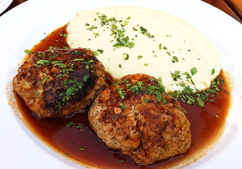 Faschiertes mit Püree Rezept › gesund.co.at