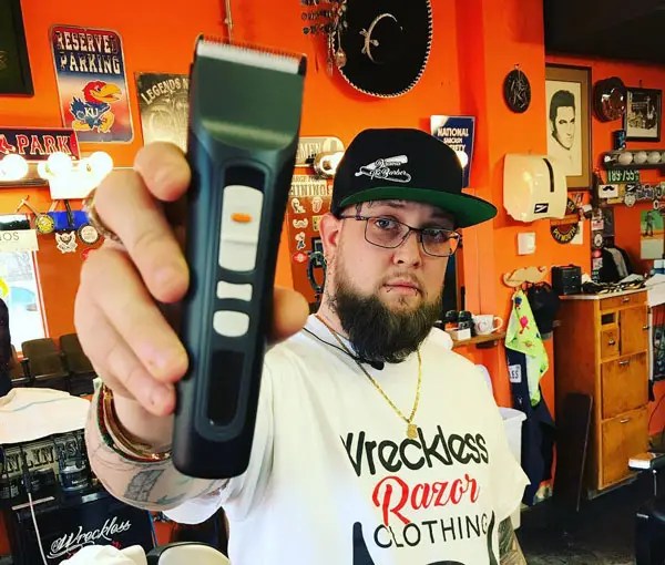 7 Best Barber Beard Trimmers Of Premium Quality & Utmost Precision