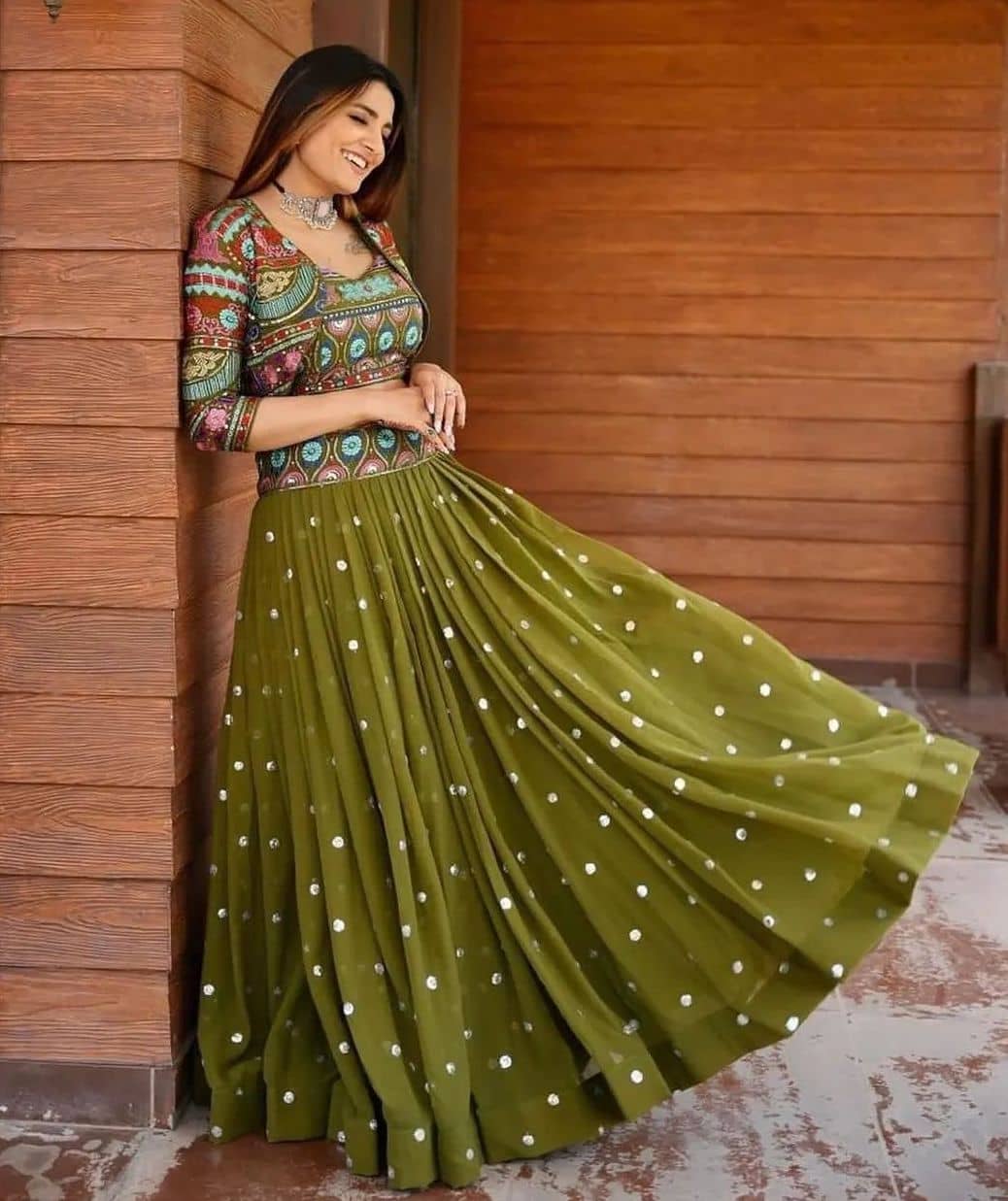 35 Mehndi Outfits for Brides to be Mehndi Dresses that stand out KEMBEO
