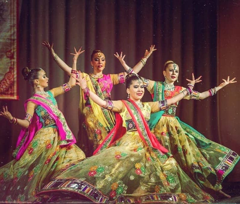 25 Indian Dance Costumes Rock the stage on fire