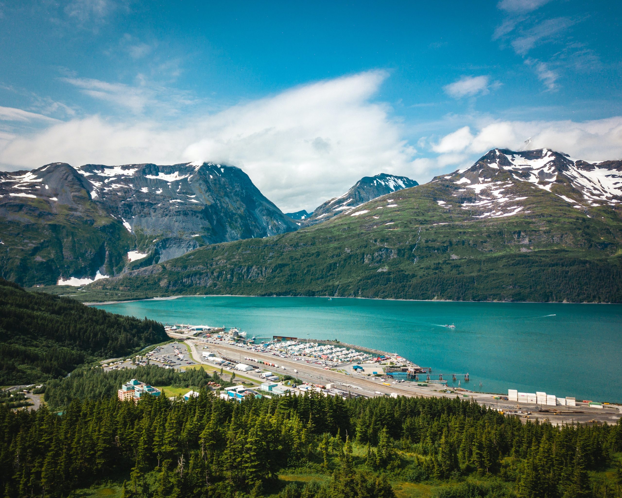 Living in Alaska Pros, Cons, & Facts of Life Flex Pay Rent On Your