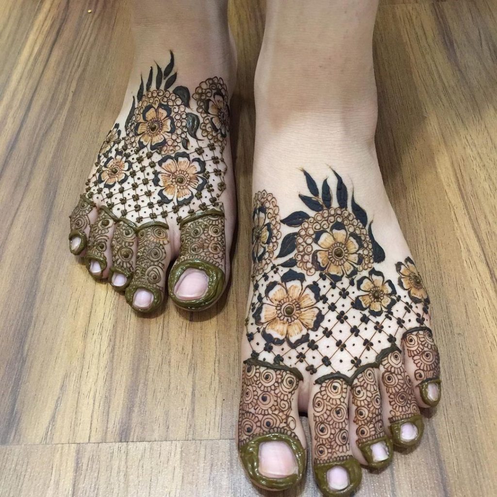Trending Foot Mehndi Designs For 2021 Brides