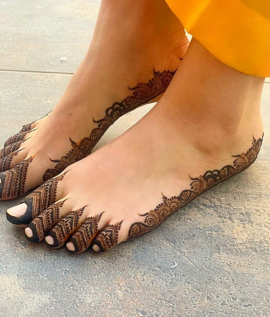 Trending Foot Mehndi Designs For 2021 Brides