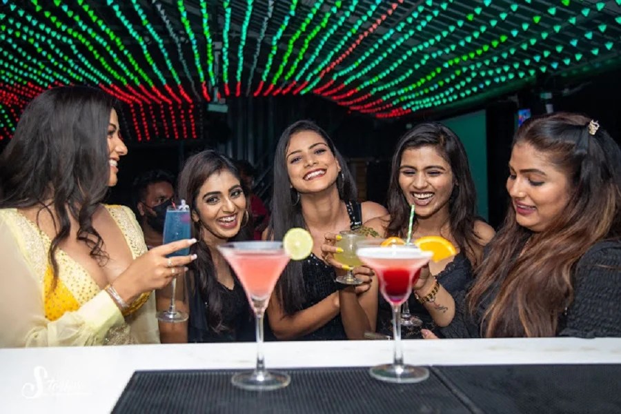 The 10 best bars and Pubs in Pondicherry Get It Info