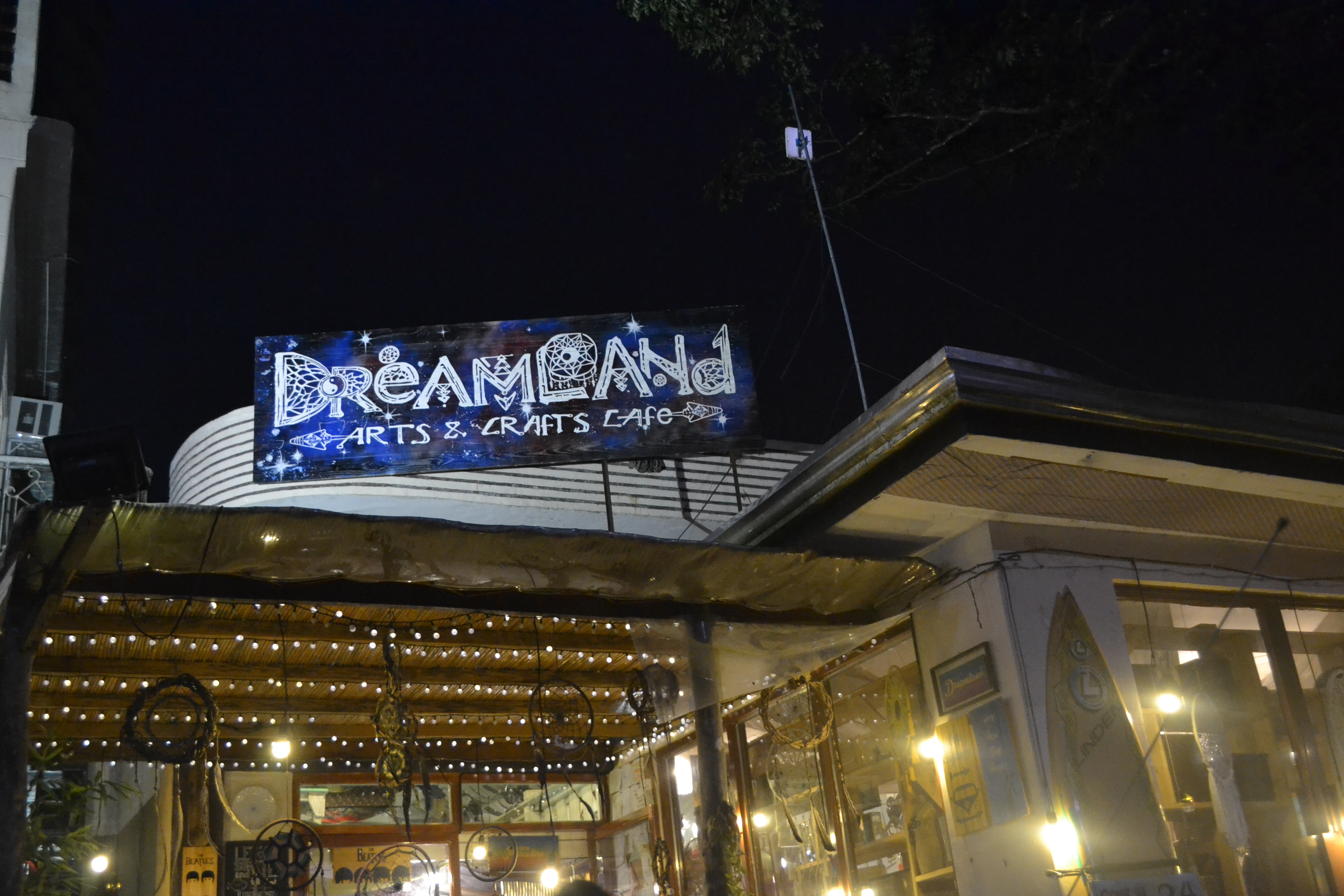 Dreamland Arts and Crafts Cafe Mara in Wander Land