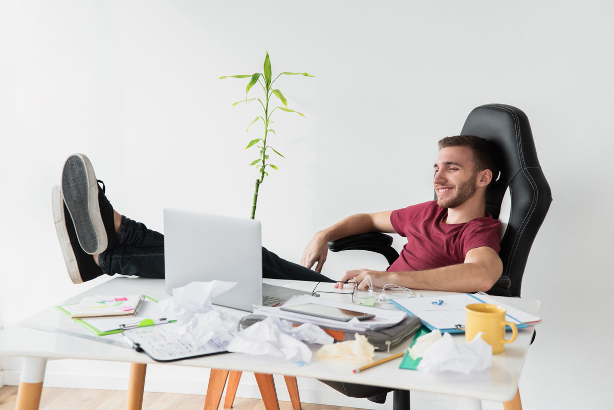 Grab Under 300 Gaming Chairs — A Musthave in 2021 Get Solved