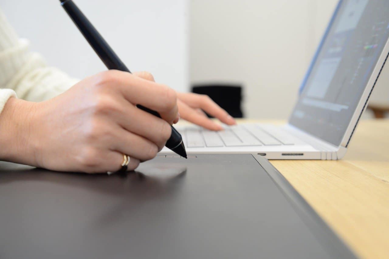 8 Best Laptops For Drawing In 2022 Reviewed GetSuperbook