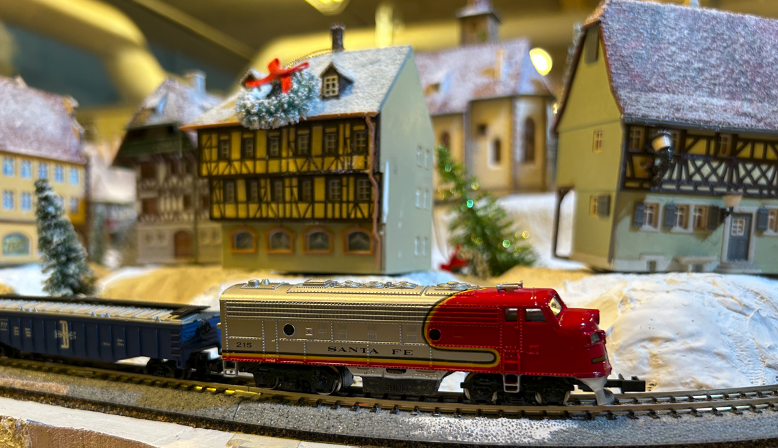 Model train exhibition opens at Cross Keys Village Gettysburg Connection