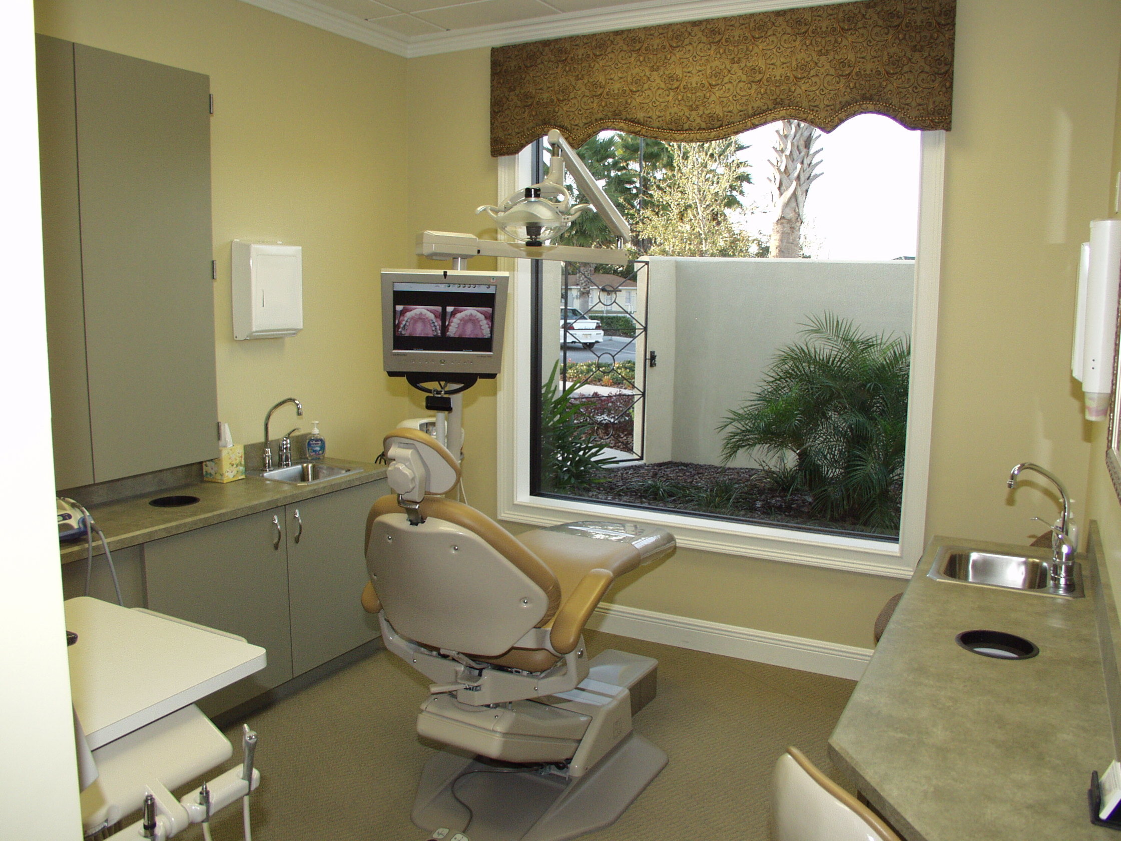 Dental office Wallpaper (51+ images)
