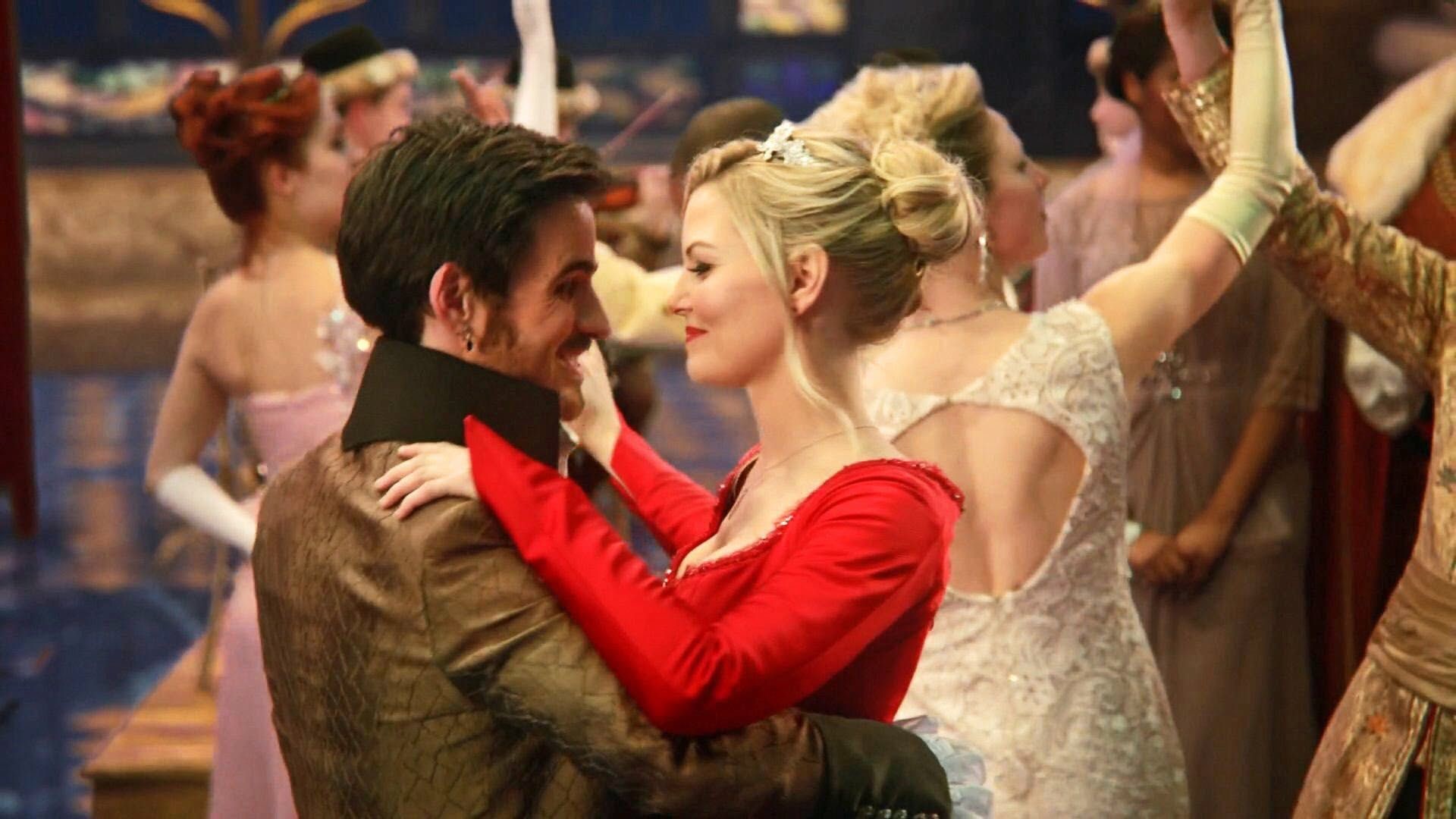 Hook and Emma Wallpaper (91+ images)