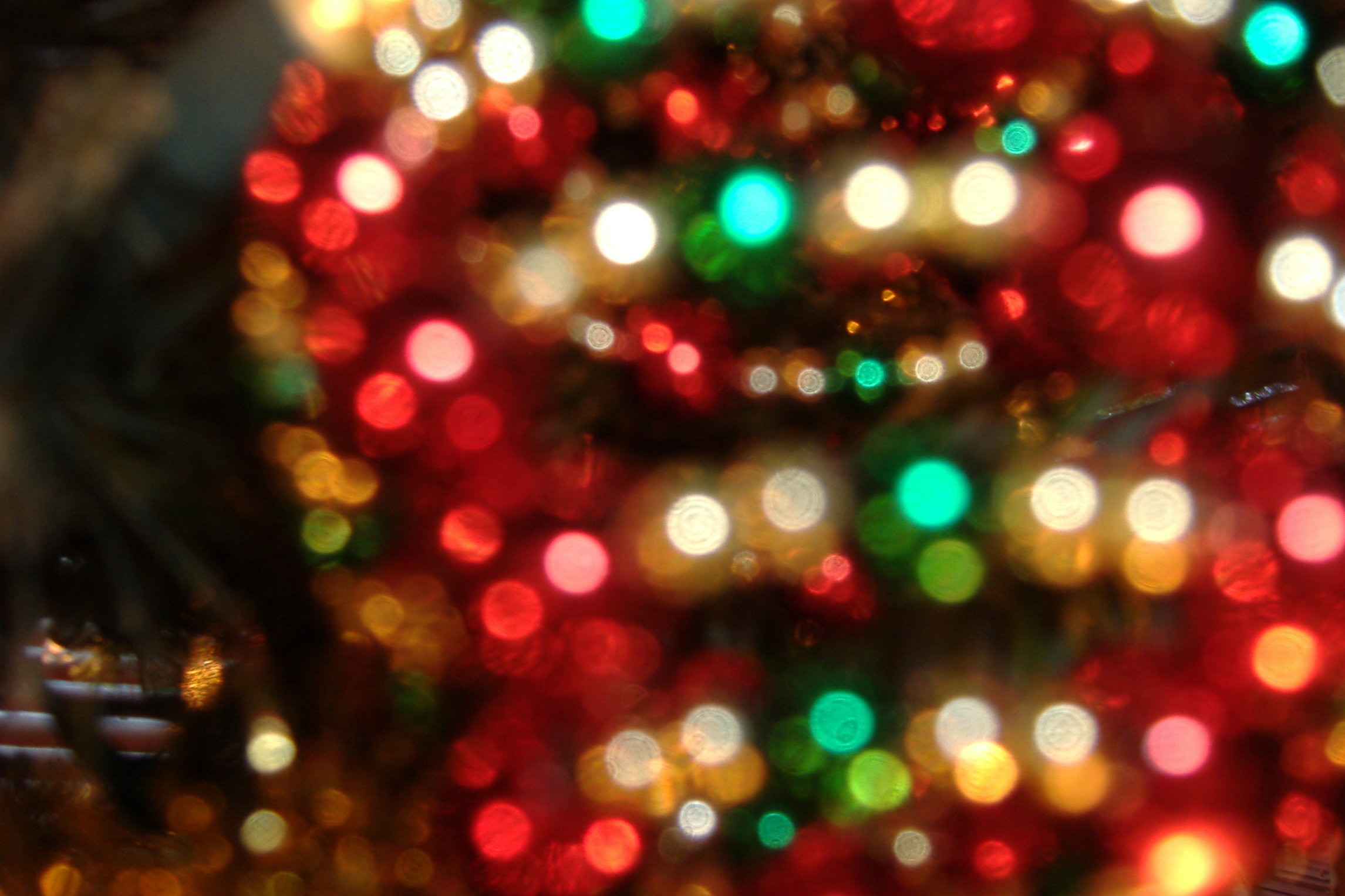 Red and Green Wallpaper (74+ images)