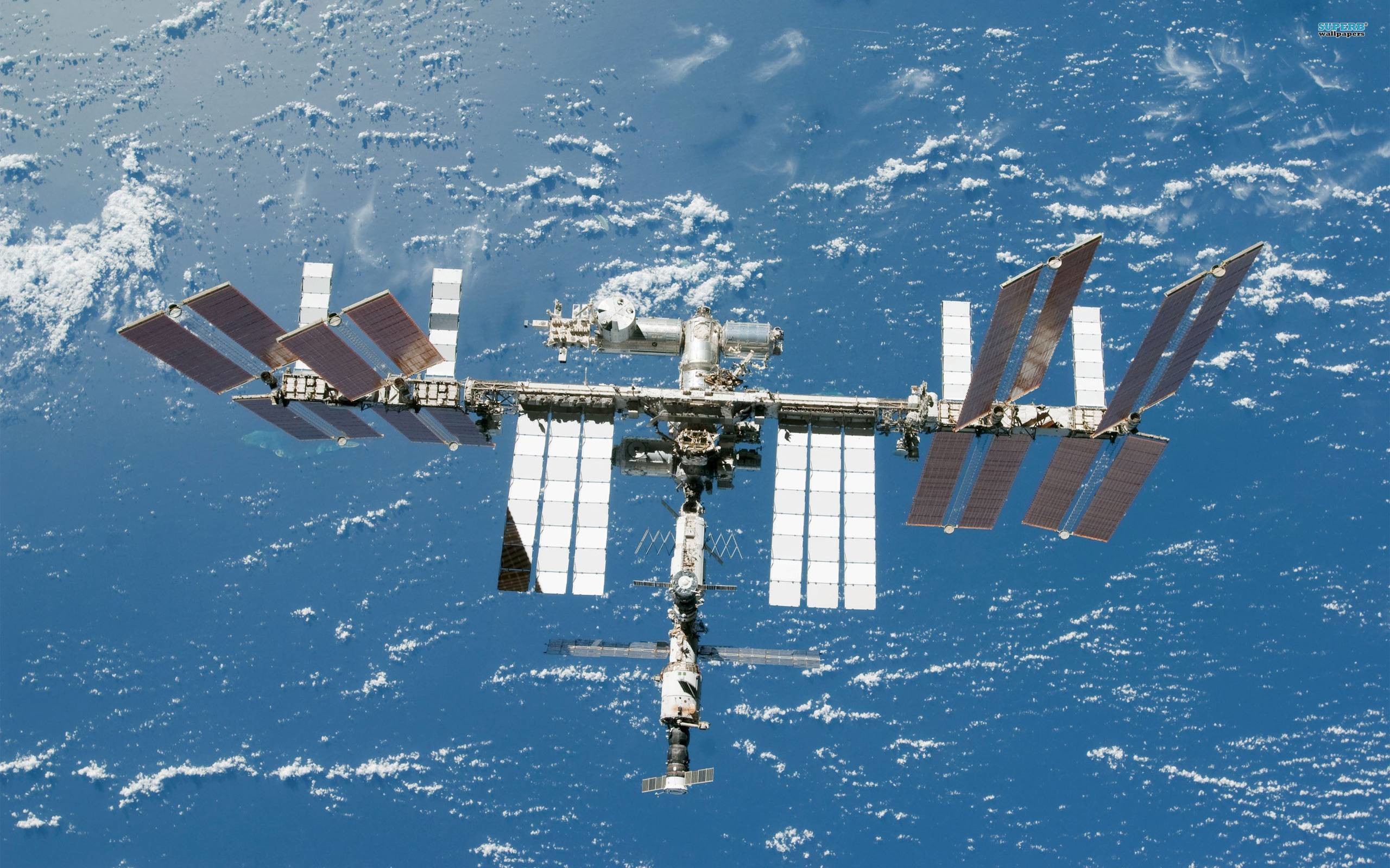 Iss Wallpapers HD (56+ images)