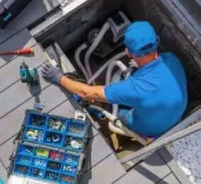 Pool Queen – Get Your Pool Queen