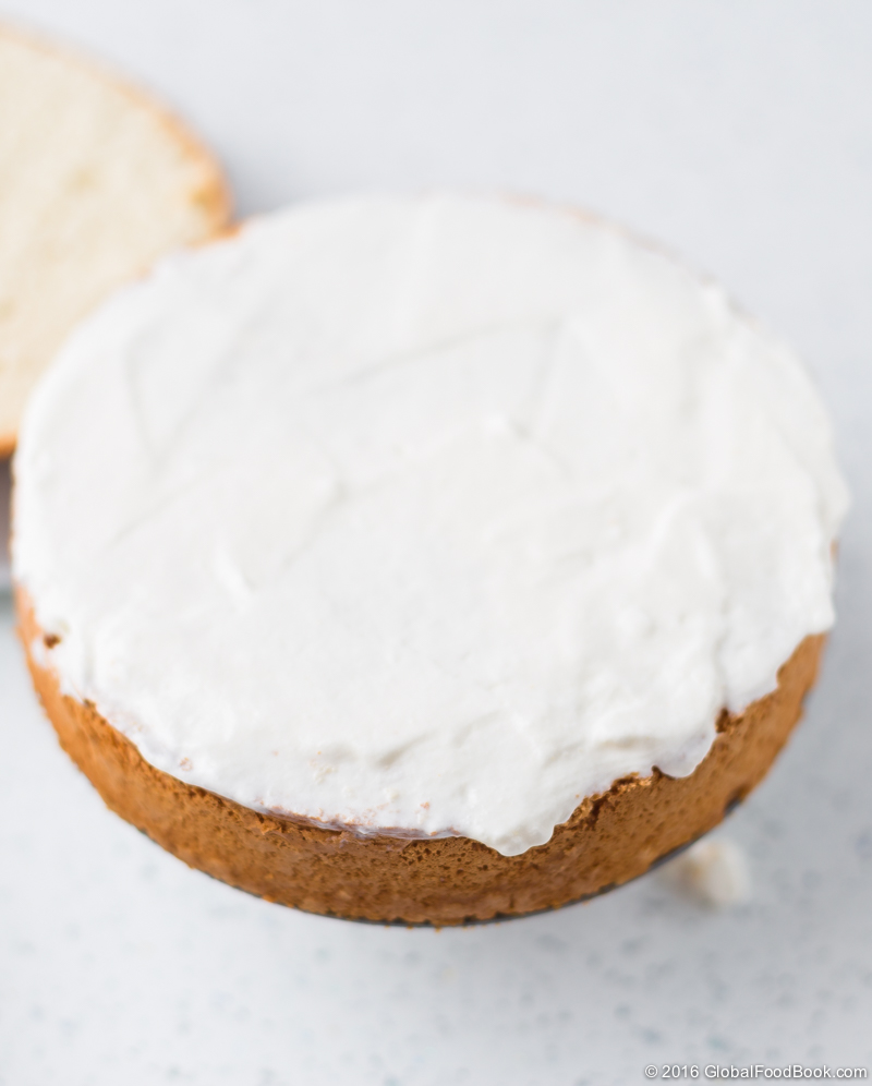 MARSHMALLOW SPONGE CAKE