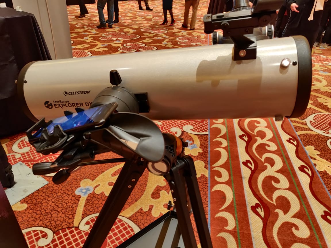 Celestron StarSense Explorer DX AppEnabled Telescope Telescope Looks