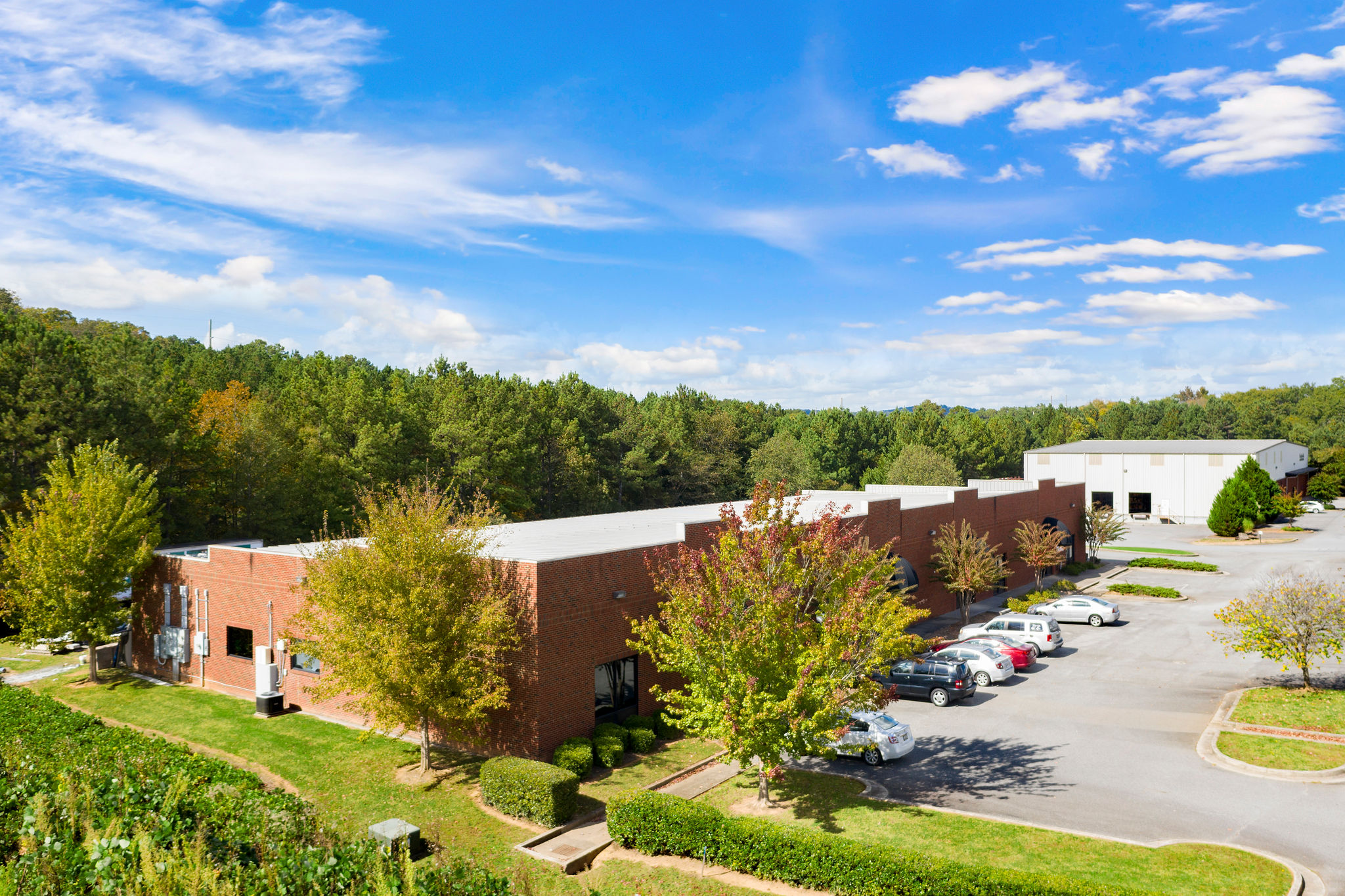 16,000+ Square Foot Office Warehouse on 1.6 Acres Cartersville, F. Willis, Realty