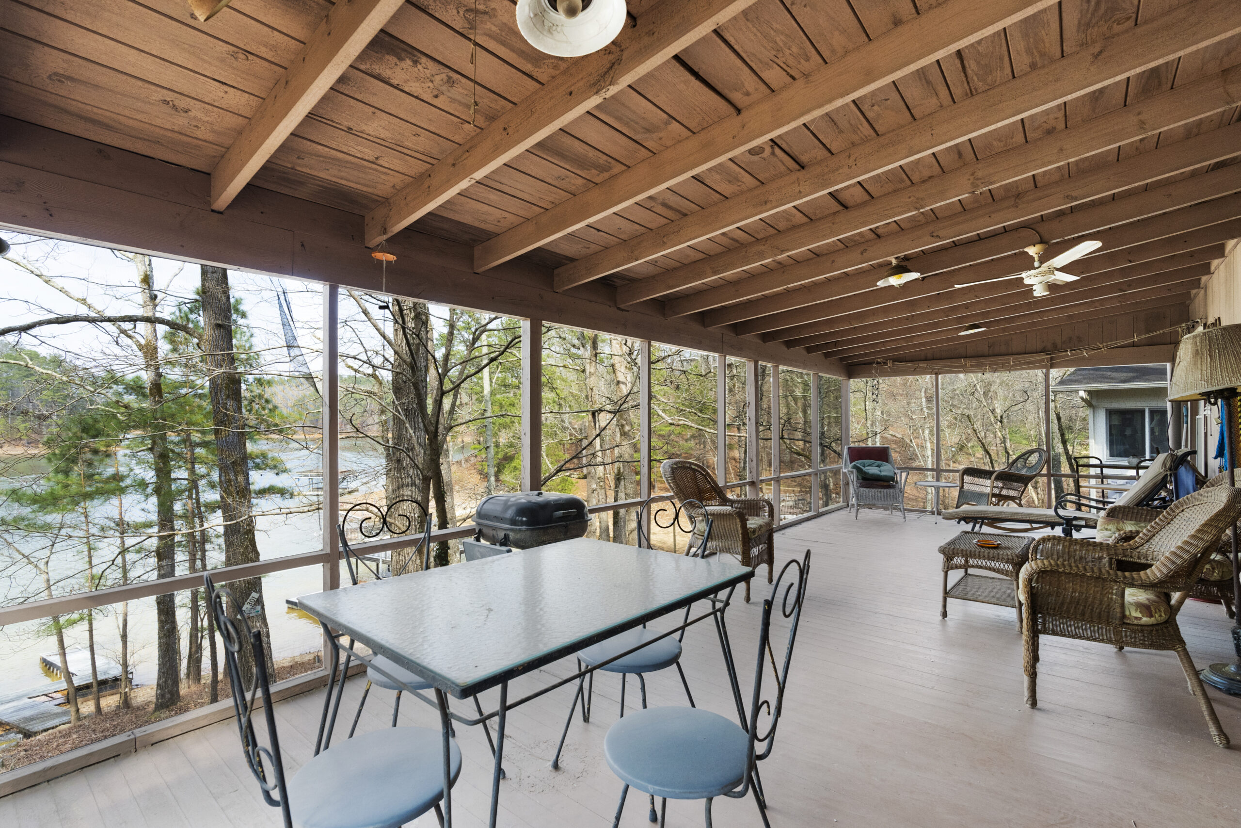 Cabin on Lake Allatoona F. Willis, Realty