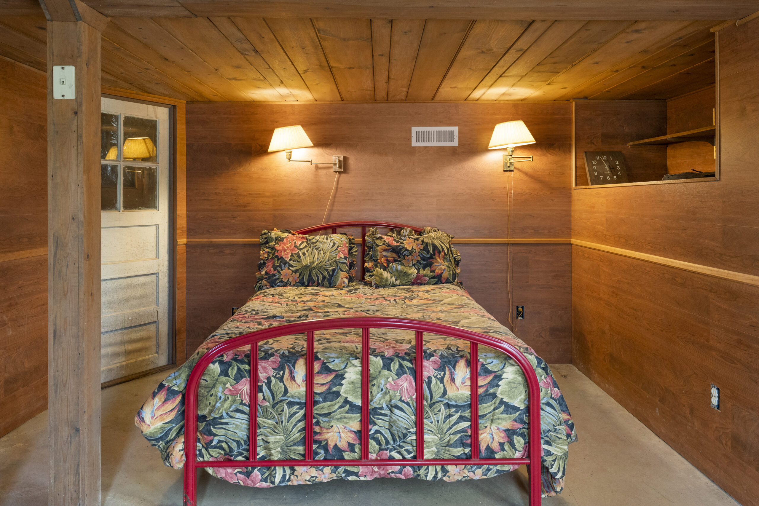 Cabin on Lake Allatoona F. Willis, Realty