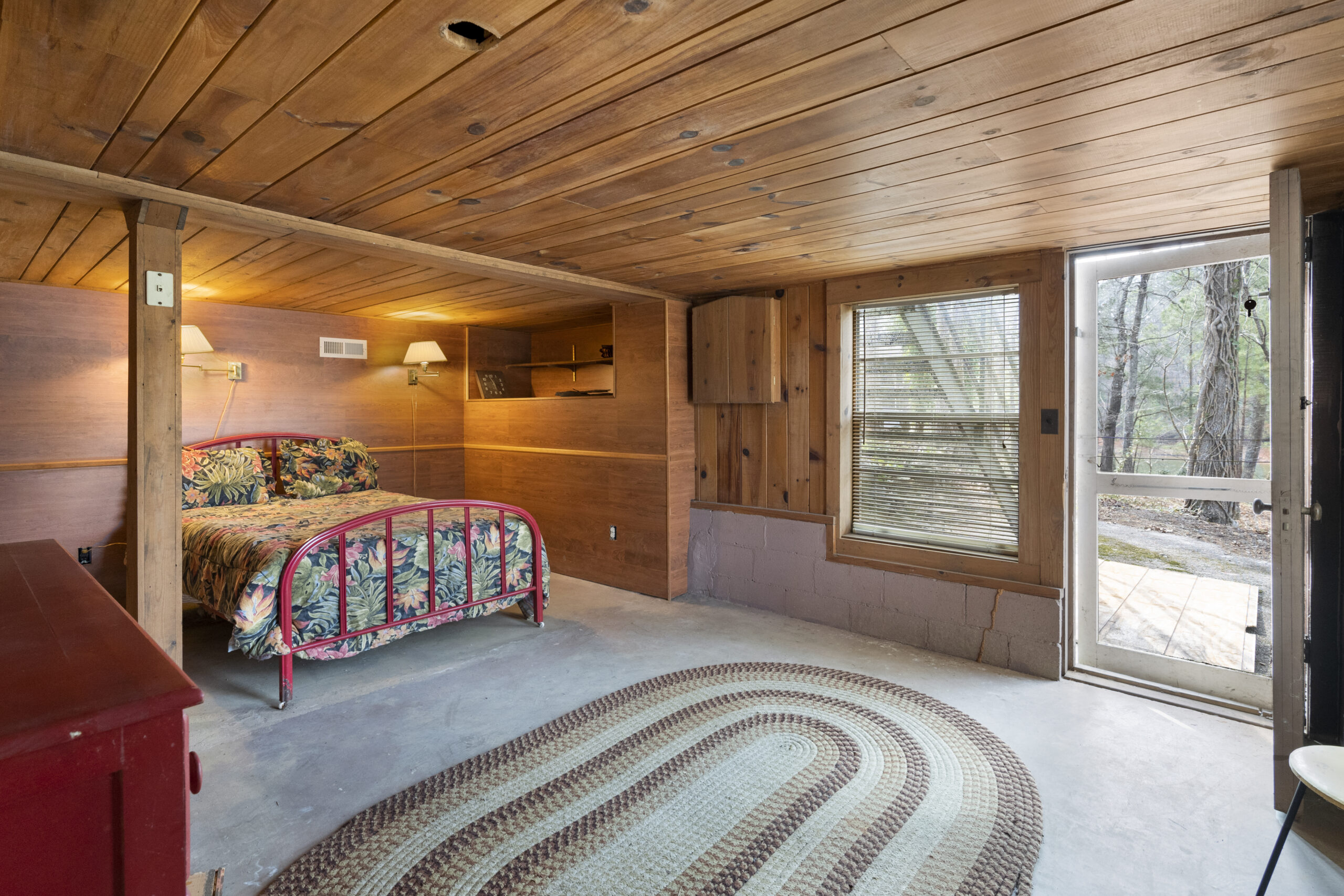 Cabin on Lake Allatoona F. Willis, Realty