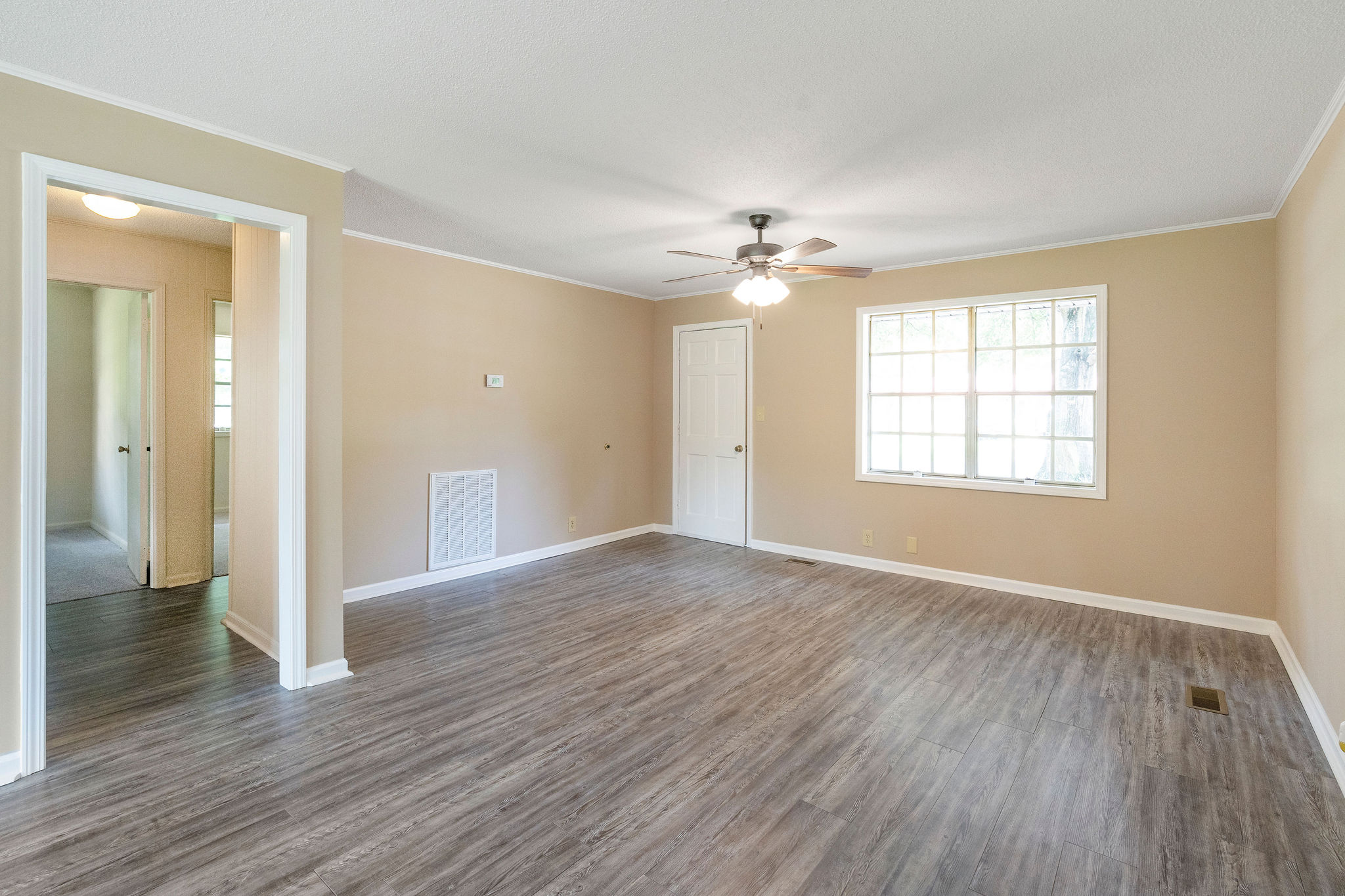 RENOVATED 3 Bedroom 1 Bathroom 4.2 Miles from Downtown Cartersville! F. Willis, Realty