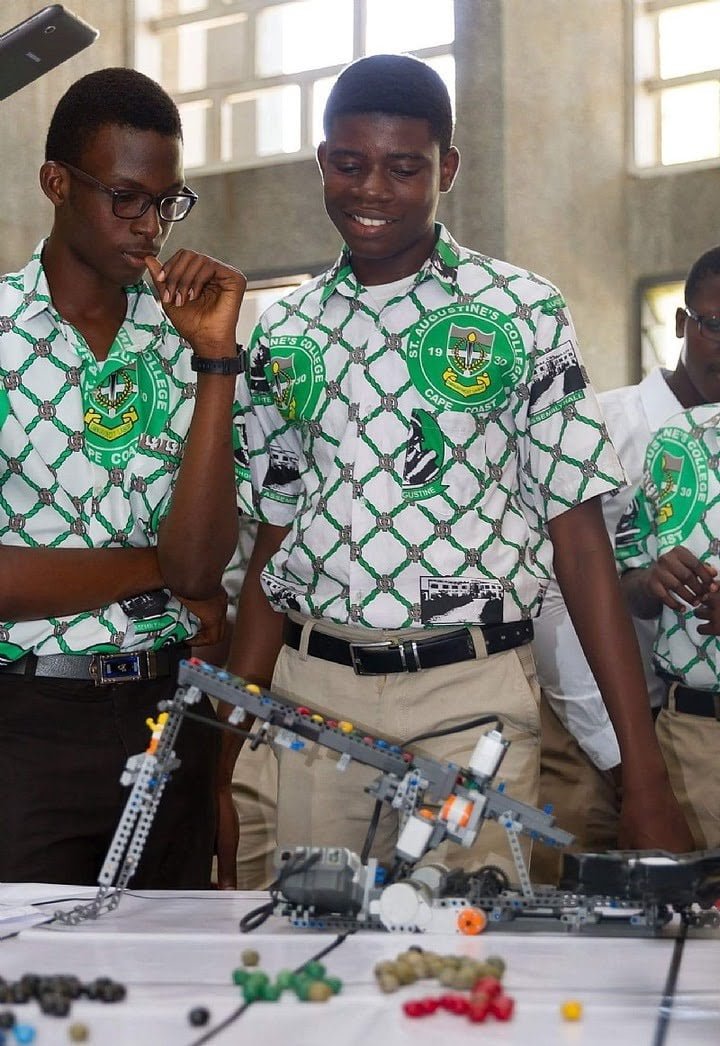 PHOTOS 20 SHS With The Most Beautiful School Uniform In Ghana