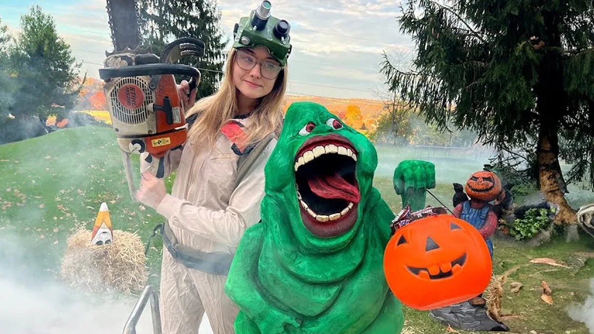 Ghostbusters' Slimer gets recreated as incredible Halloween wood