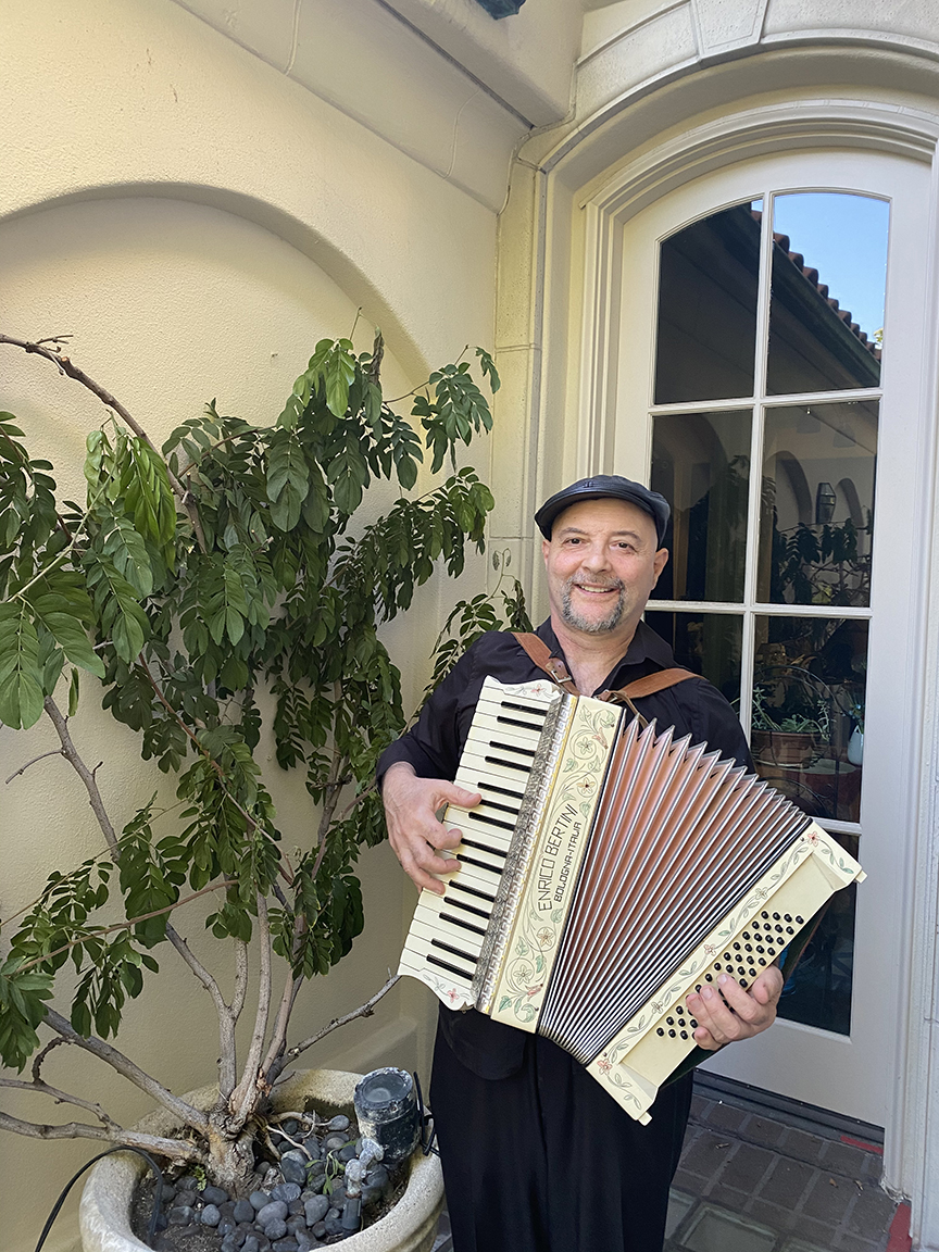 Accordion Los Angeles at Darrell Wallace blog