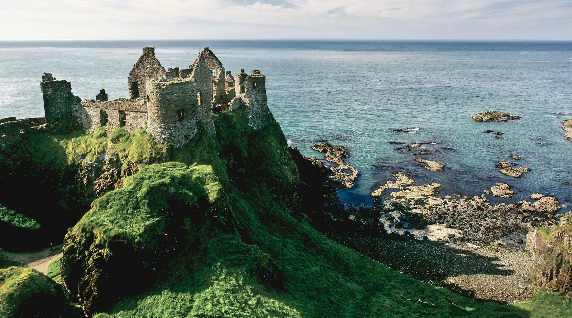 Dunluce Castle Giant’s Causeway Experiences Giant’s Causeway