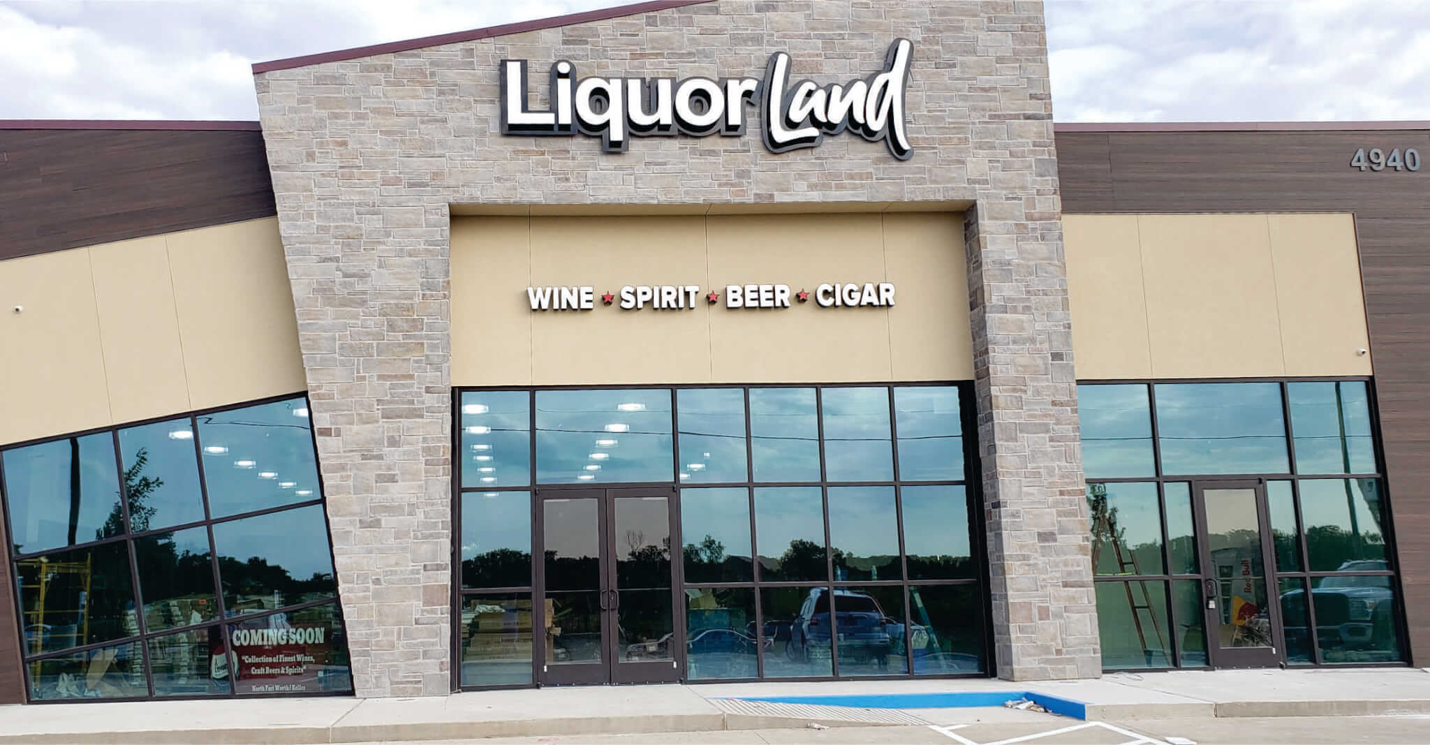 Liquor Land in Fort Worth Giant Sign Company