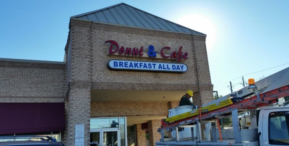 Donut & Cafe In Carrollton Giant Sign Company