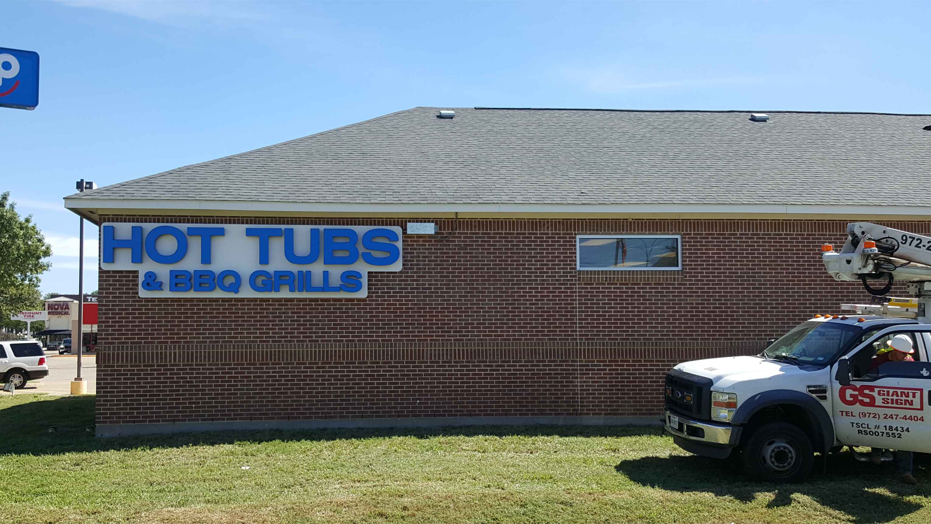 Southern Leisure in Arlington Giant Sign Company