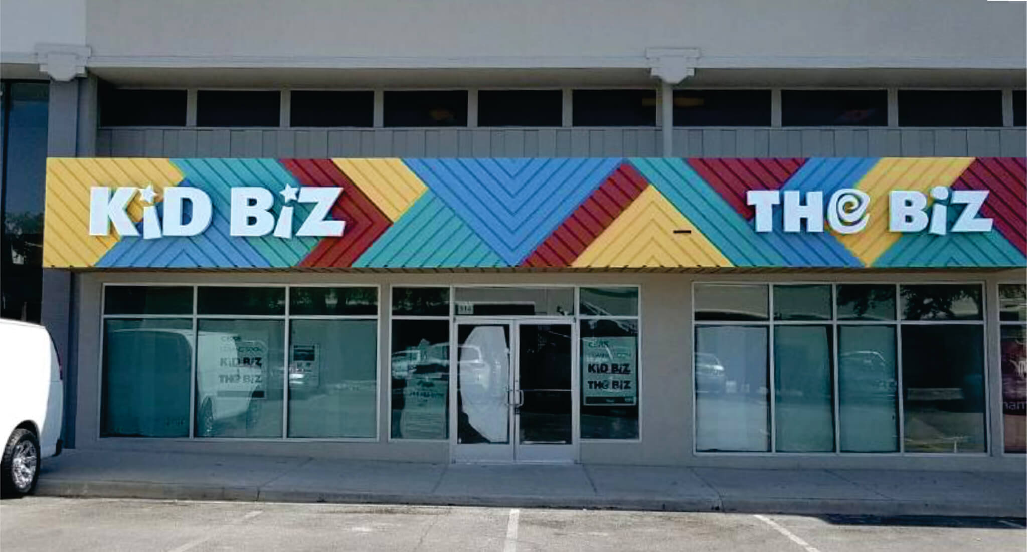 KiD BiZ in Dallas Giant Sign Company