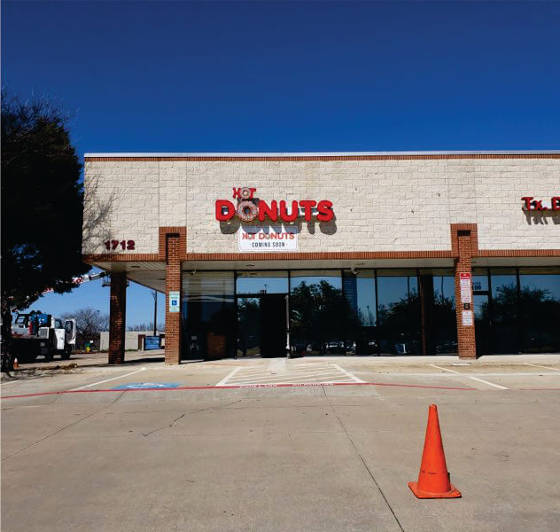 Hot Donuts in Carrollton Giant Sign Company