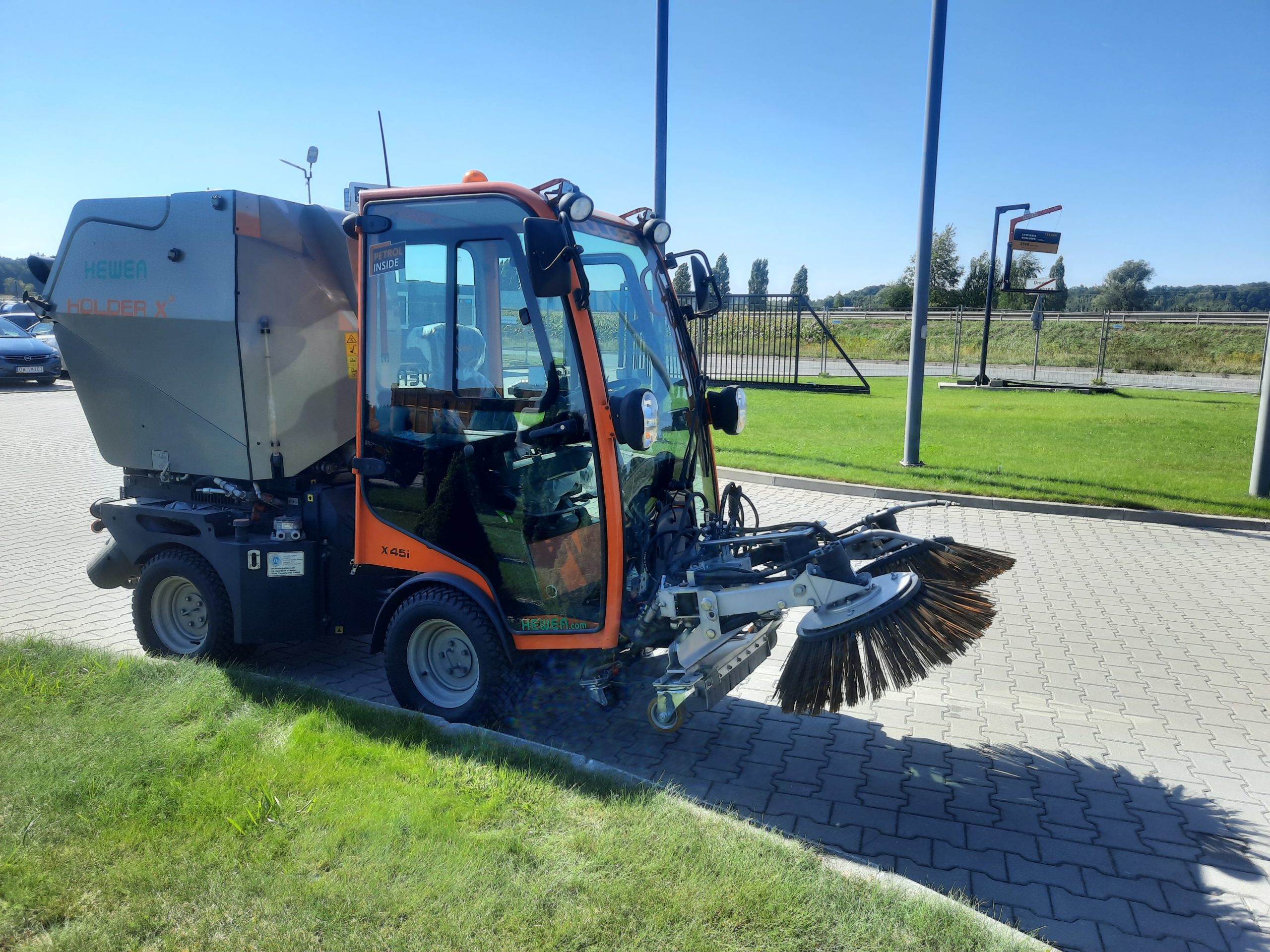 Zamiatarka Holder X45i Giełda Samochodów Użytkowych