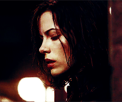 Download Selene (Underworld) Kate Beckinsale Movie Underworld Gif