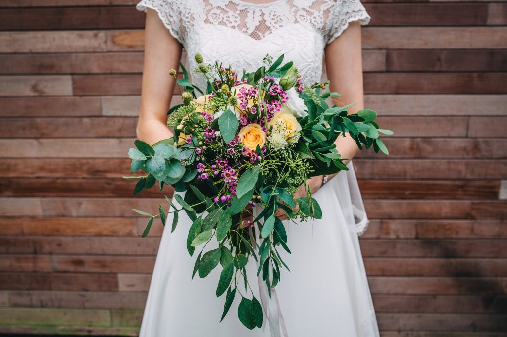 How to Choose Wedding Flowers Weddings Lovingly