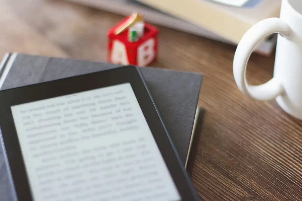 【2025年版】読書好きへの贈り物に！注目の電子書籍リーダー6選