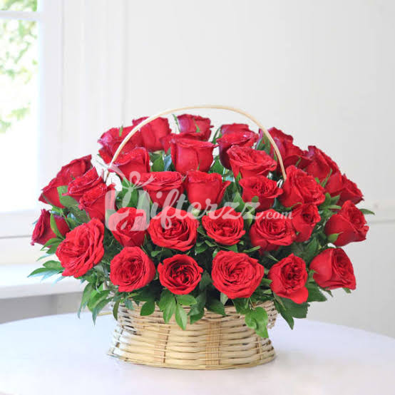 Beautiful Red Roses Basket Gifterzz