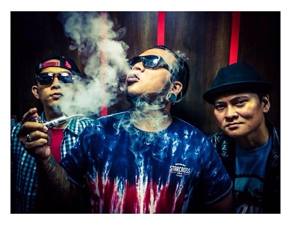 Endank Soekamti Pandangi Langit Malam Ini (Feat. Pongki