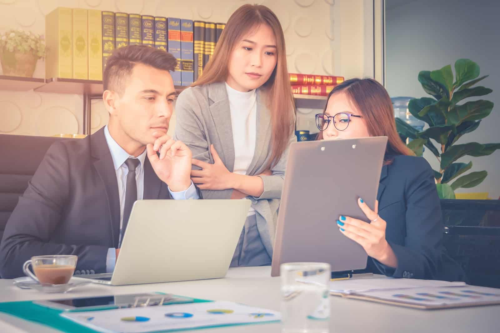 7 Questions to ask a Fractional CFO Before Hiring Preferred CFO