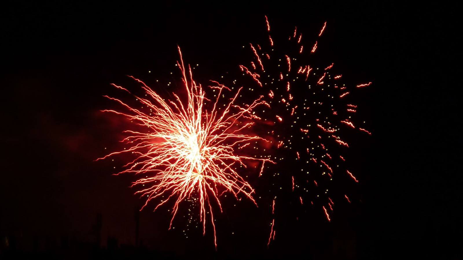 Información sobre fuegos artificiales en el diccionario y enciclopedia en línea gratuito. Fuegos artificiales - el blog de giltesa