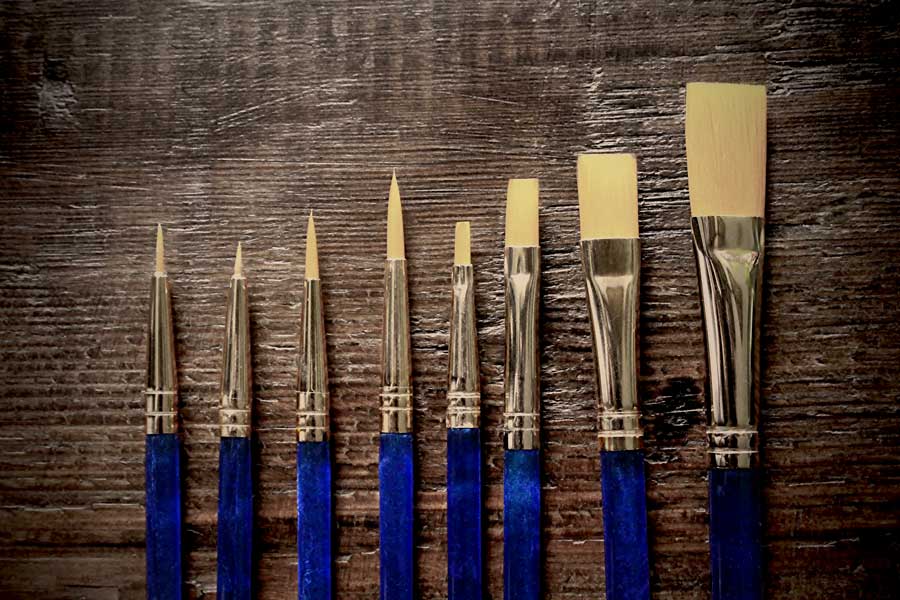 SMART GUIDE TO CHOOSING A PAINT BRUSH Ginger Umali