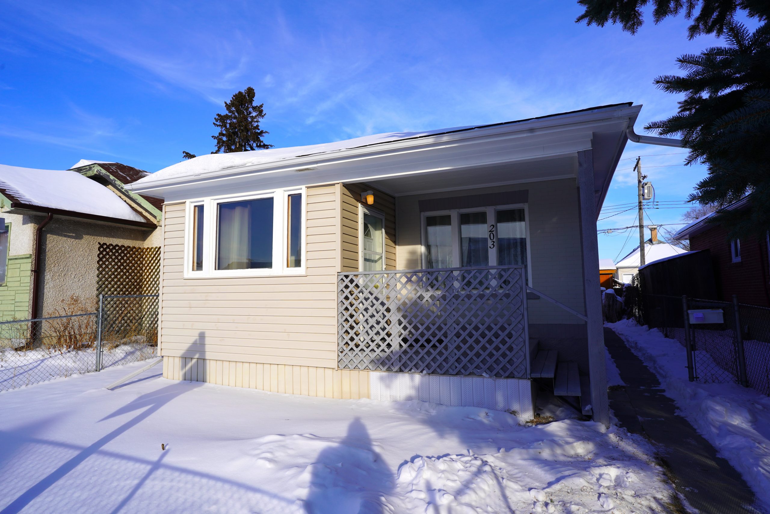 Continental Avenue North Kildonan House for Sale Gino Cipriano