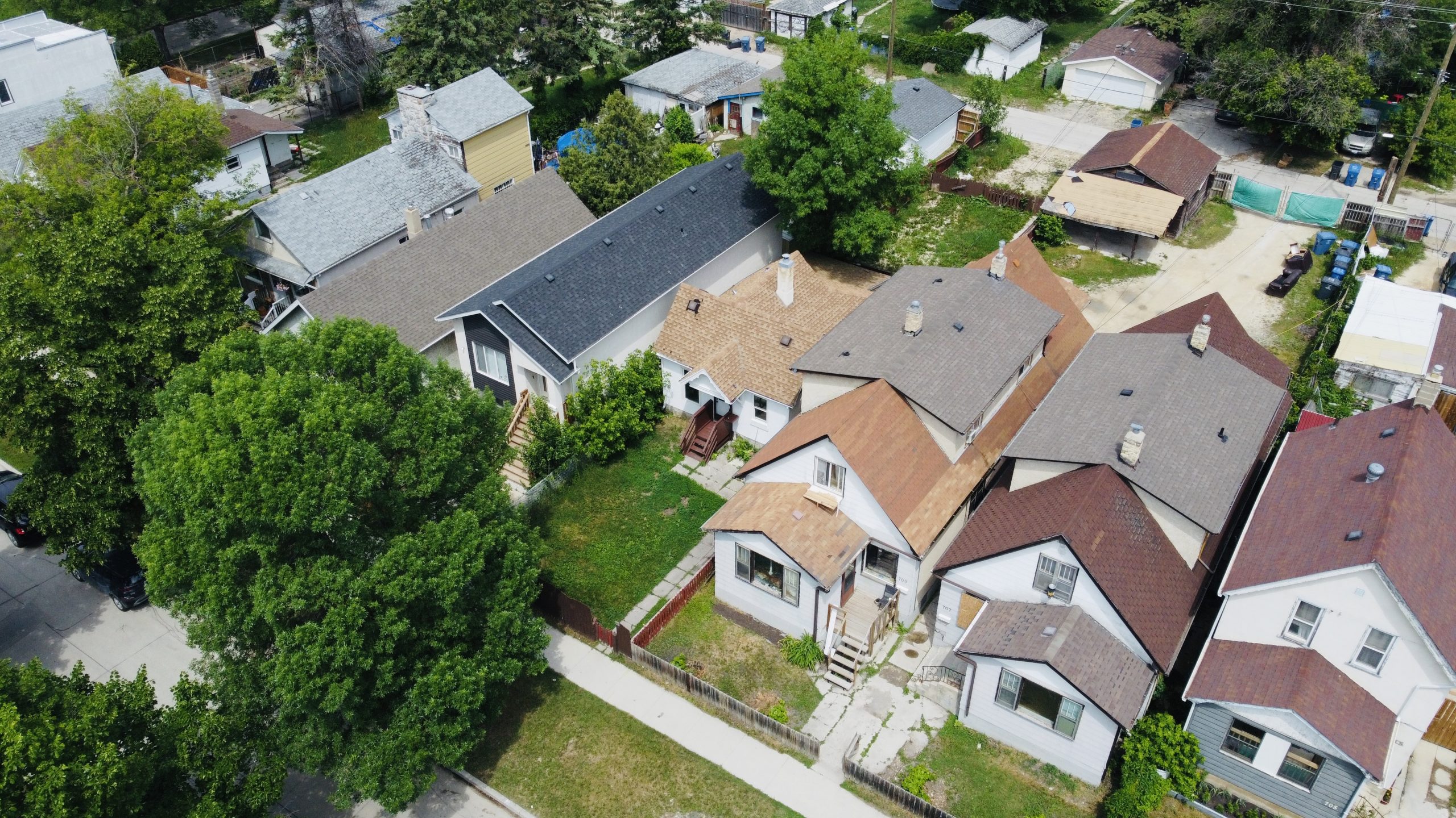 Upgraded 2bedroom Home at 711 Stella Avenue Best Value in Winnipeg