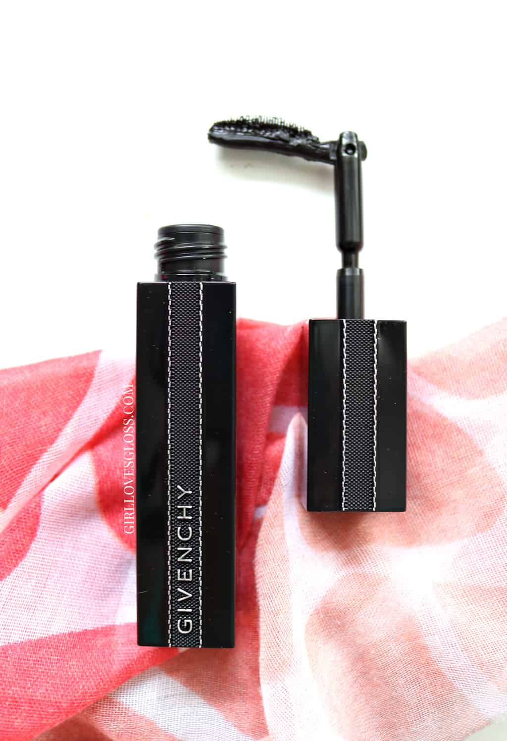 Mascara Monday Givenchy Noir Interdit • Girl Loves Gloss