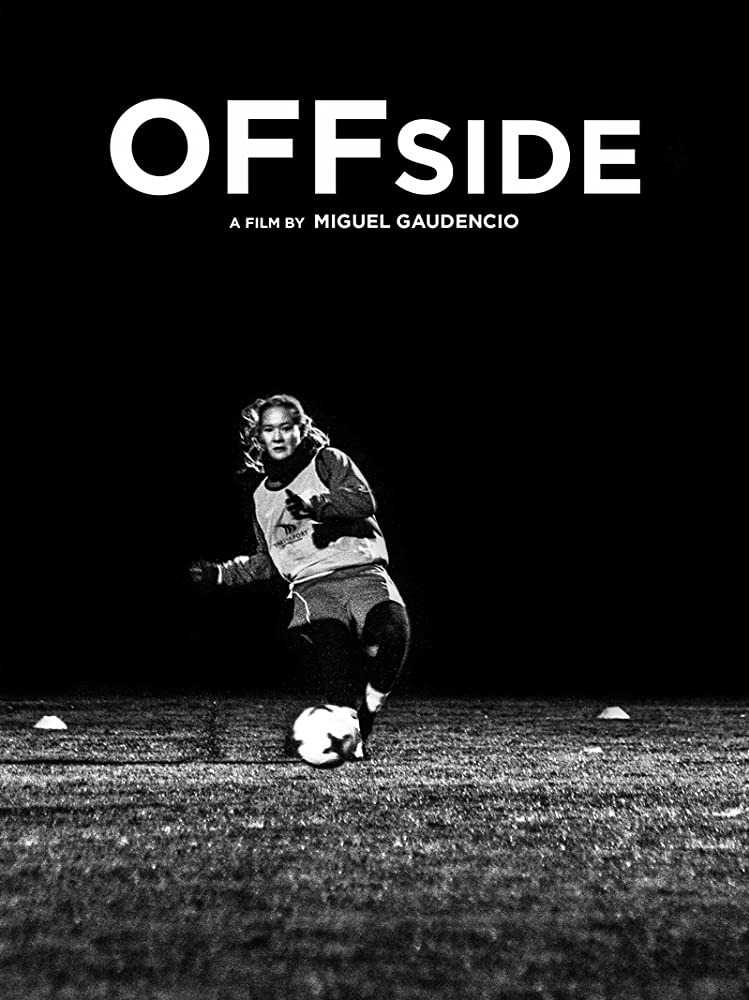 Review Offside (2019) Girls With Guns