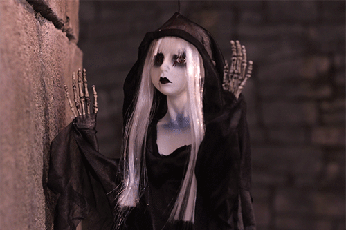 Gif 無料イラスト・Powerpointテンプレート配布サイト【素材工場】 アニメーションGif：不気味に揺れるハロウィン人形のフリー画像｜おしゃれなフリー写真素材：Girly Drop