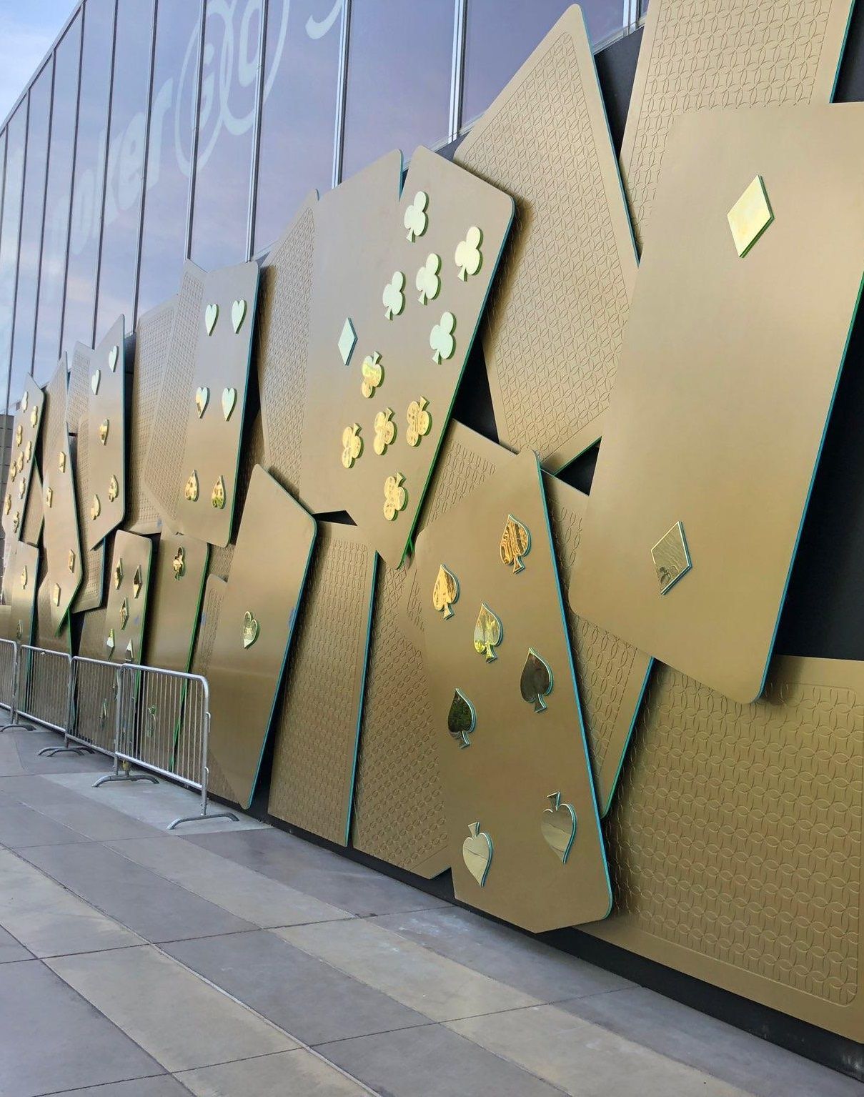 Who Needs a Crane! Giroux Glass