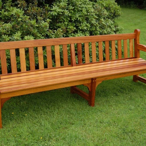 Top Outdoor Furniture Things That Are in Demand All Year Round