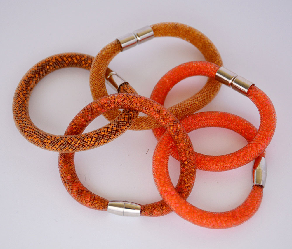 Bransoletki w siatce